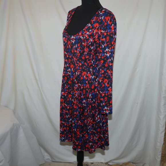 HD in Paris Saraid Long Sleeve Red Floral Print Swing Fit to Flare Dress M - Picture 8 of 11